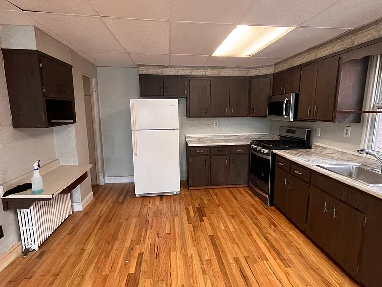 5859 Hobart St #2 — Photo 6
