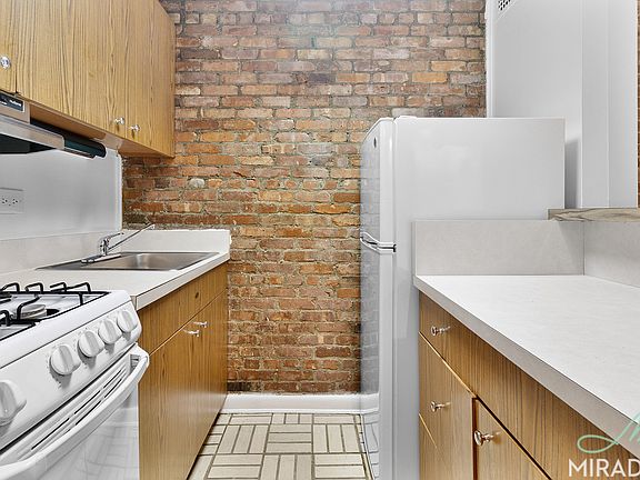 5th image of 530 E 89th St #B5