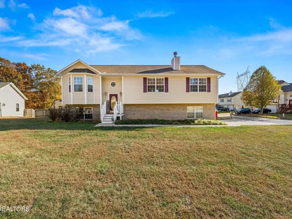 6920 Rambling Brooks Ln, Knoxville, TN 37918