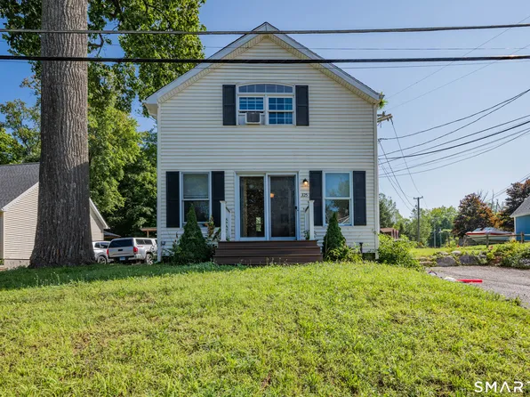 325 East Wakefield Boulevard, Winchester, CT 06098