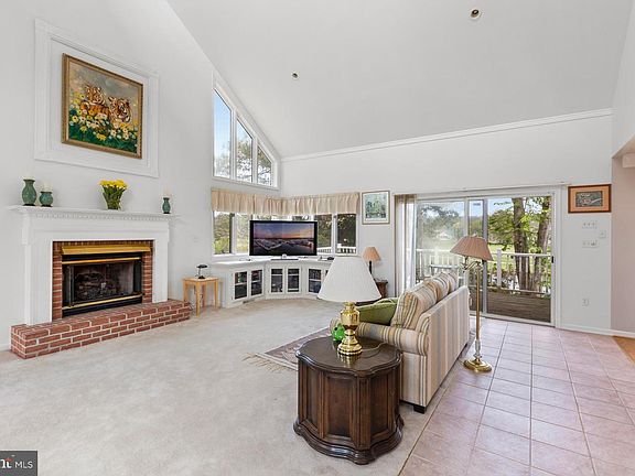 4th image of 29495 Turnberry Dr