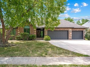 2595 S Chapel Dr, Springfield, MO 65809