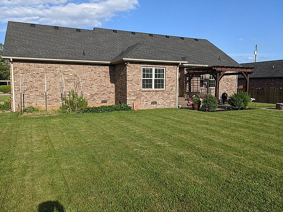 4th image of 816 Laramie Ct