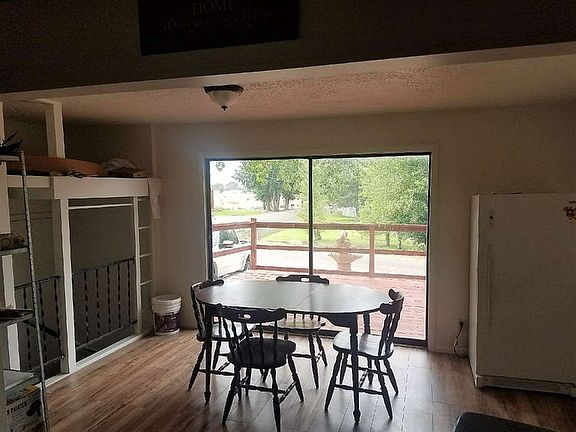 4th image of 800 El Paso Dr