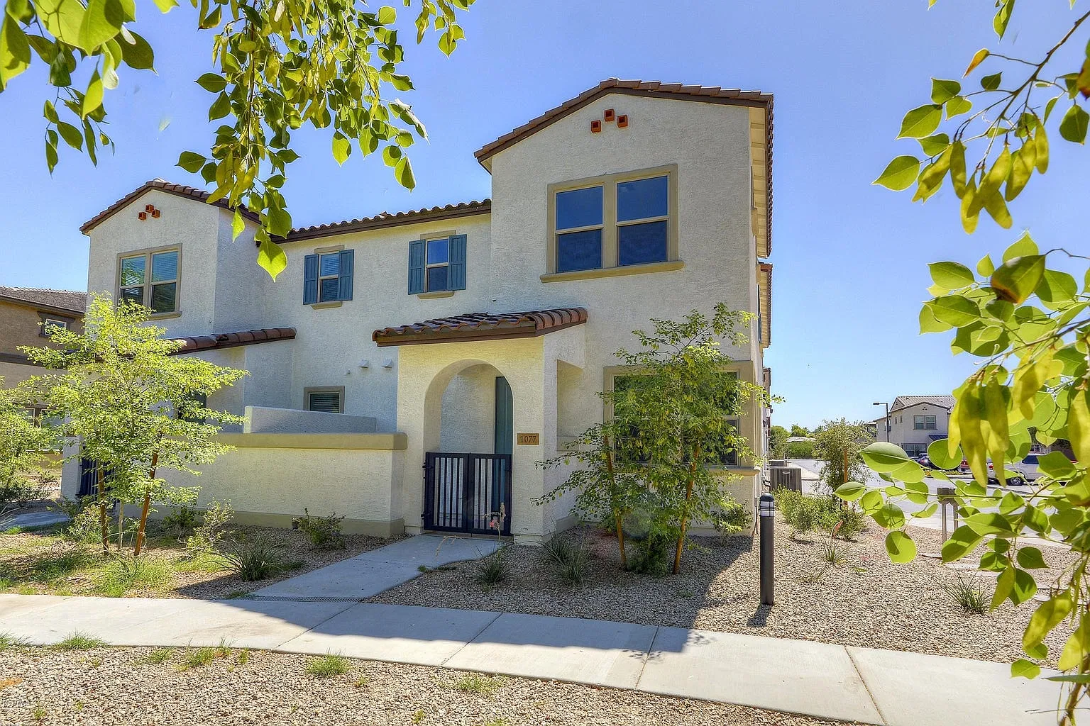 3 bed, 1497 sqft, $2,100 — Photo 2