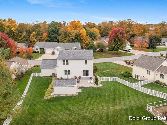 2nd image of 6591 Ravine View Rd SE
