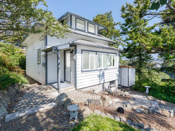 1205 SW Abbey St, Newport, OR 97365