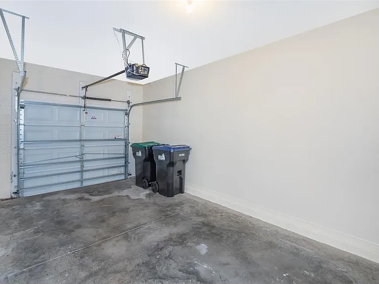 3090 Rodrick Cir — Photo 12