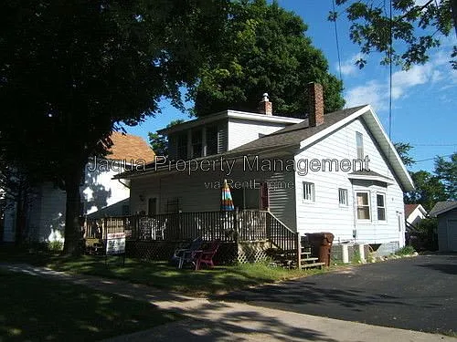 423 Erie St