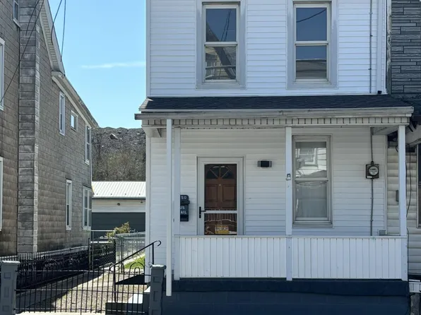 250 W Saylor St, Mount Carmel, PA 17851