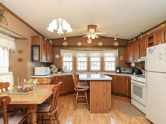 2nd image of 1229 Columbiana Lisbon Rd Lot 108