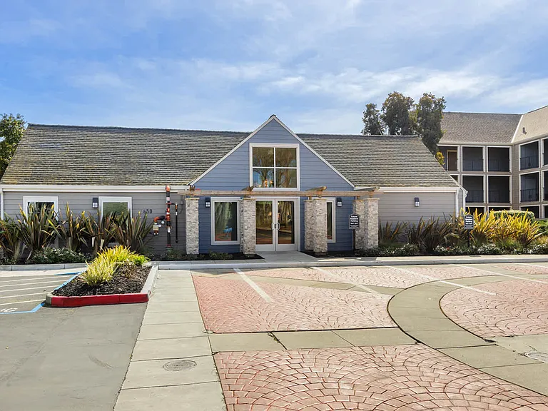 Leasing Office