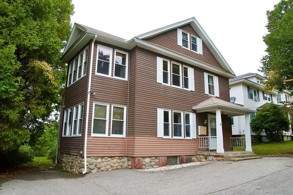 2 bed, 1200 sqft, $2,100 — Photo 1