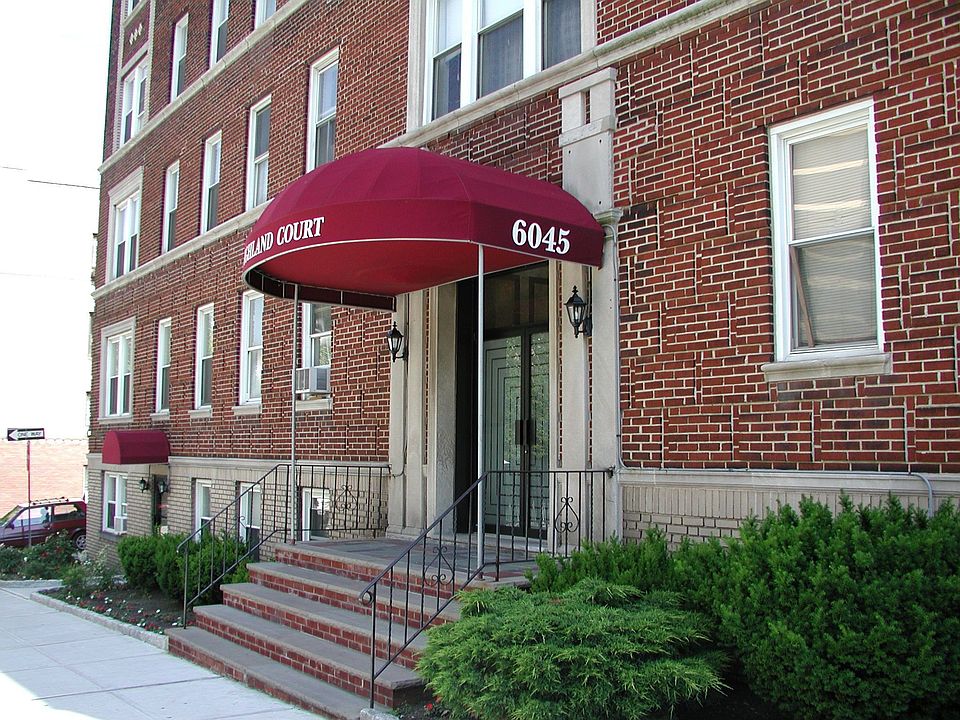 Bldg Entrance