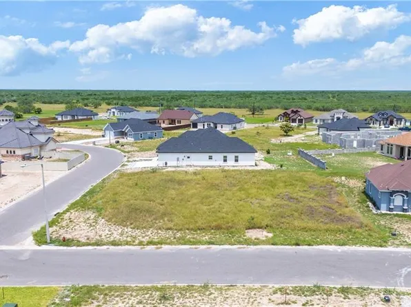 7020 Ponderosa Ln, Rio Grande City, TX 78582