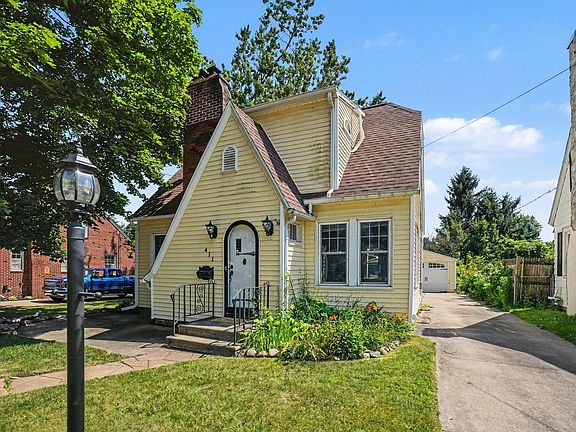 3rd image of 411 Orleans Ave