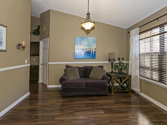 3rd image of 2076 Waterfoot Ln