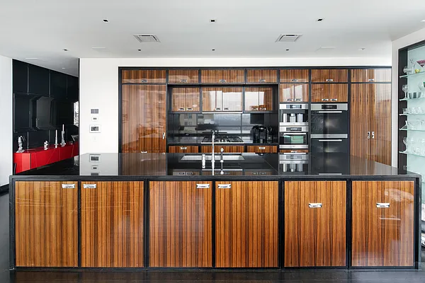 Sold by Sotheby's International Realty | media 28