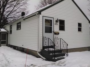 123 Mosley Rd, Rochester, NY 14616