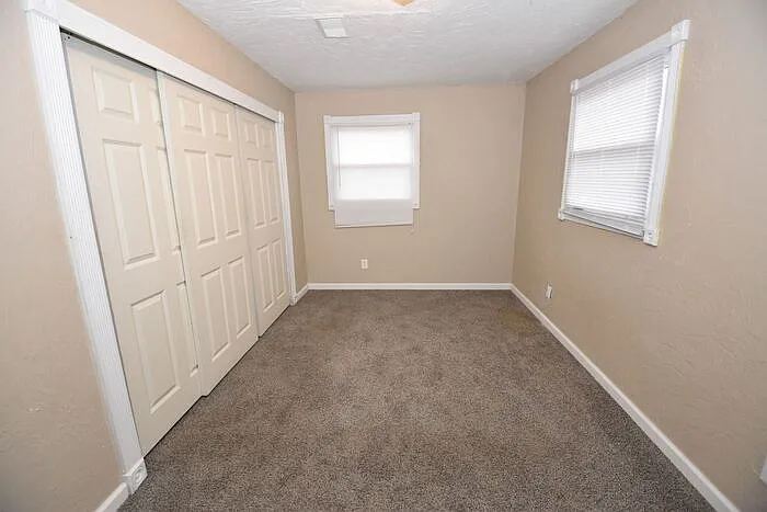 1326 Eastbrook Dr — Photo 9