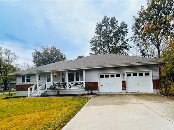 522 N Park Dr, Belton, MO 64012