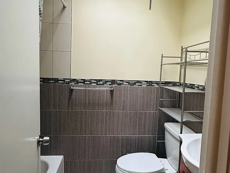 286 Ridgeway Plz #2 — Photo 6