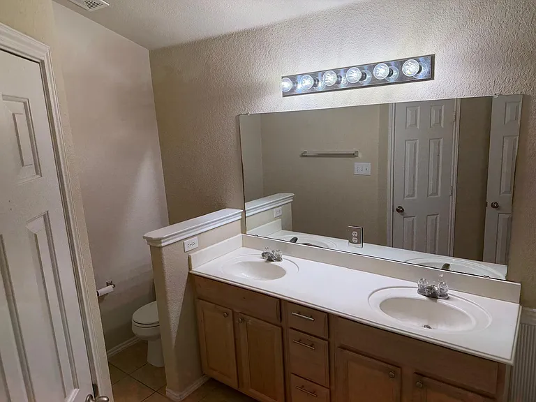 1139 Landon Ln — Photo 53