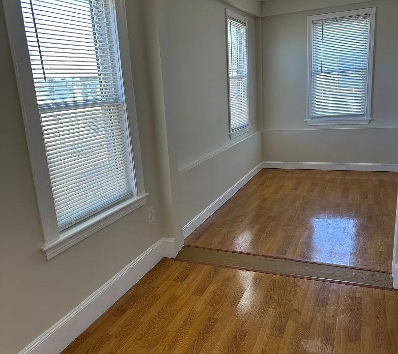 78 Harriet St #2
