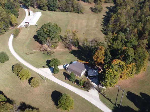 10674 Sassafras Rd, Tell City, IN 47586