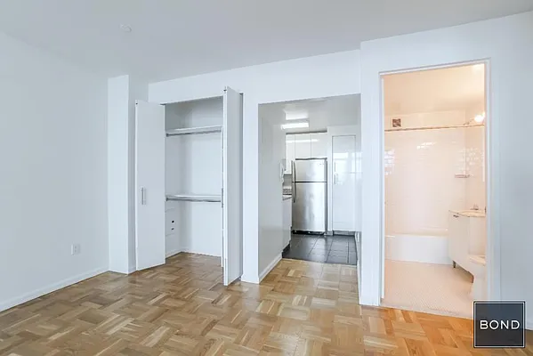 Rented by Bond New York | media 2