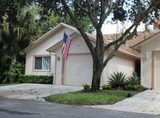 101 Sunshine Blvd, Royal Palm Beach, FL 33411