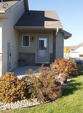 2nd image of 930 S Rush Landing Ct