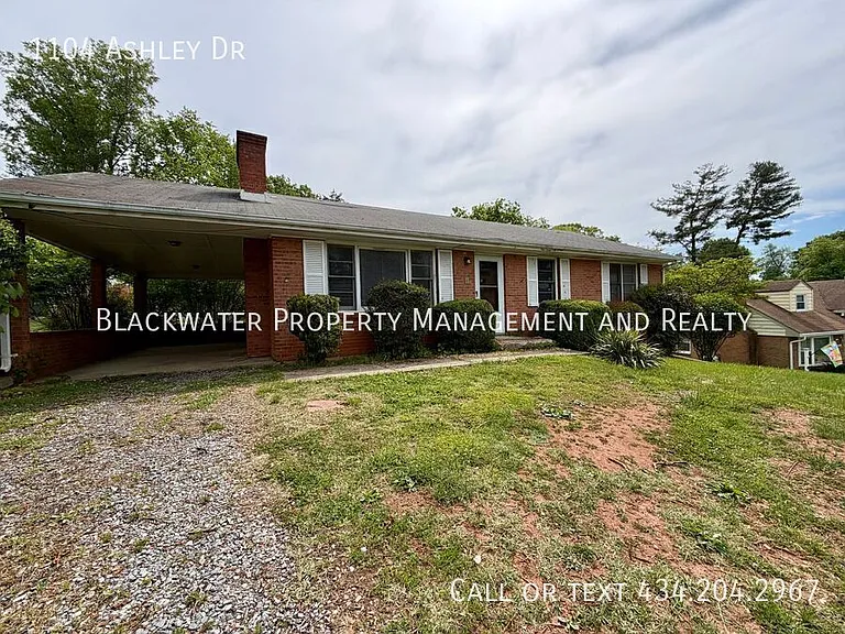 1104 Ashley Dr — Photo 2