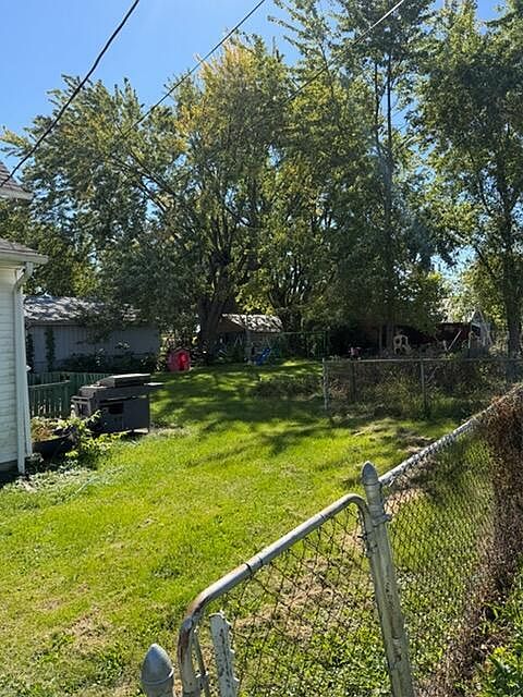 2nd image of 11725 London Rd