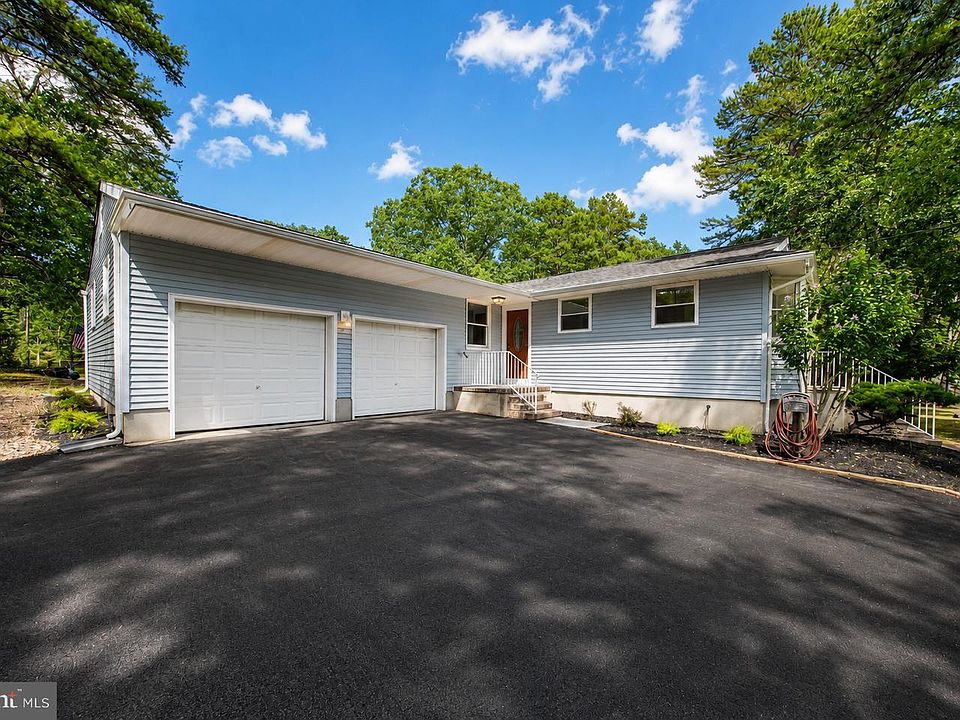1st image of 64 Summit Dr
