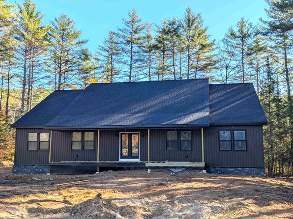 330 Benjamin Wentworth Drive, Tamworth, NH 03817