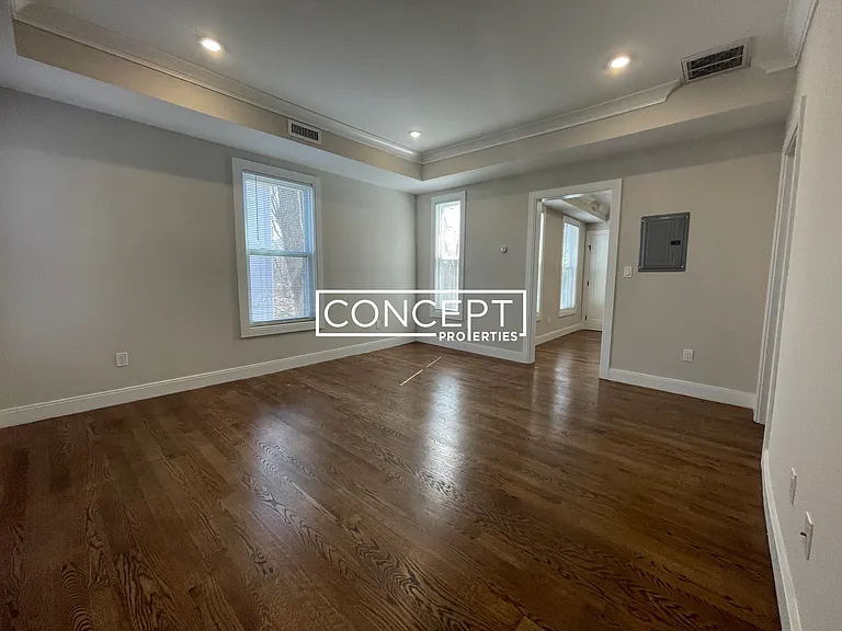 49 Alpine St #3 — Photo 2