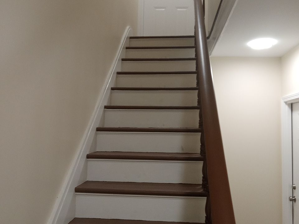 Main entrance to 2nd floor unit