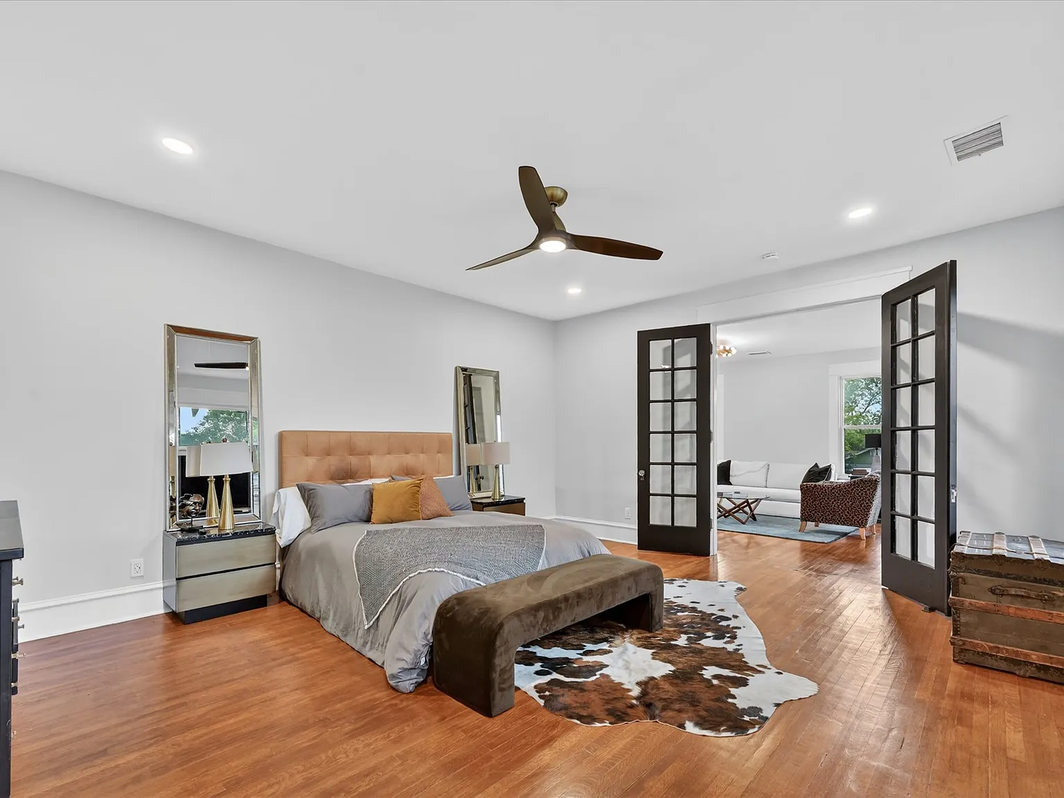 4 bed, 3596 sqft, $5,900 — Photo 4