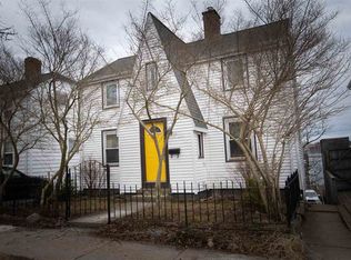 49 Fairbanks St, Dartmouth, NS B3A1C2