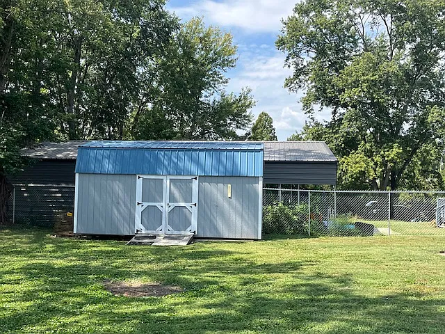 3 bed, 1700 sqft, $1,899 — Photo 3