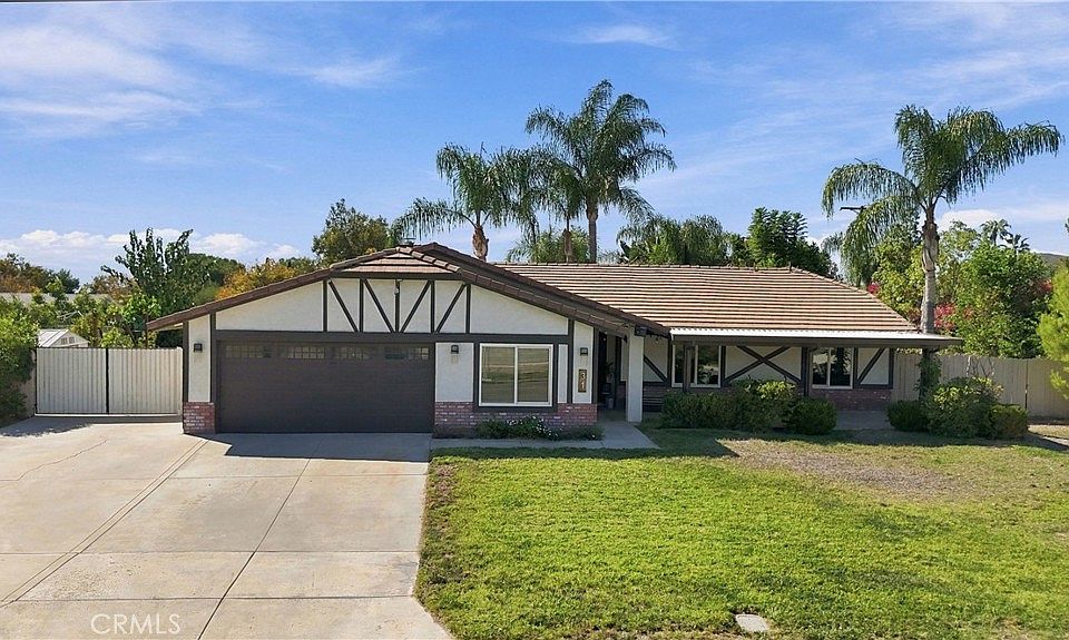 1st image of 31 Heron Ln