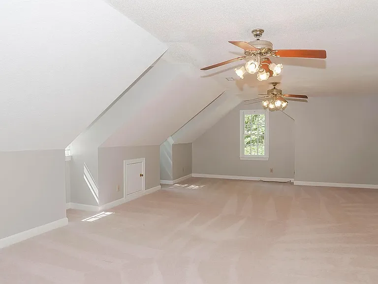 104 Lively Ct E — Photo 10