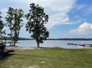 104 W Star Lake Dr, Hawthorne, FL 32640