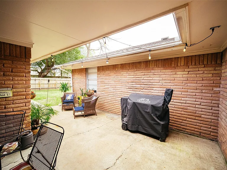 3630 Zoch Ln — Photo 28