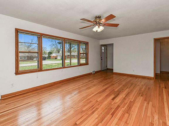 4th image of 2123 S Prairie Lane