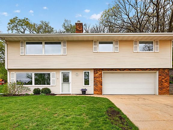 2nd image of 1265 Robin Ln SE