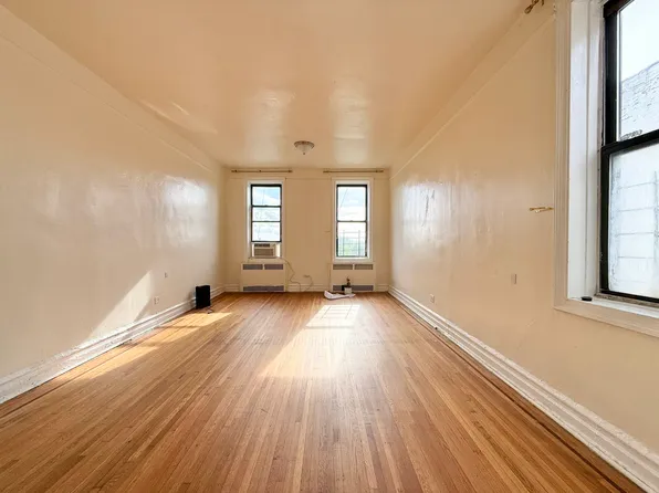 146 East 18th Street image 1 of 11