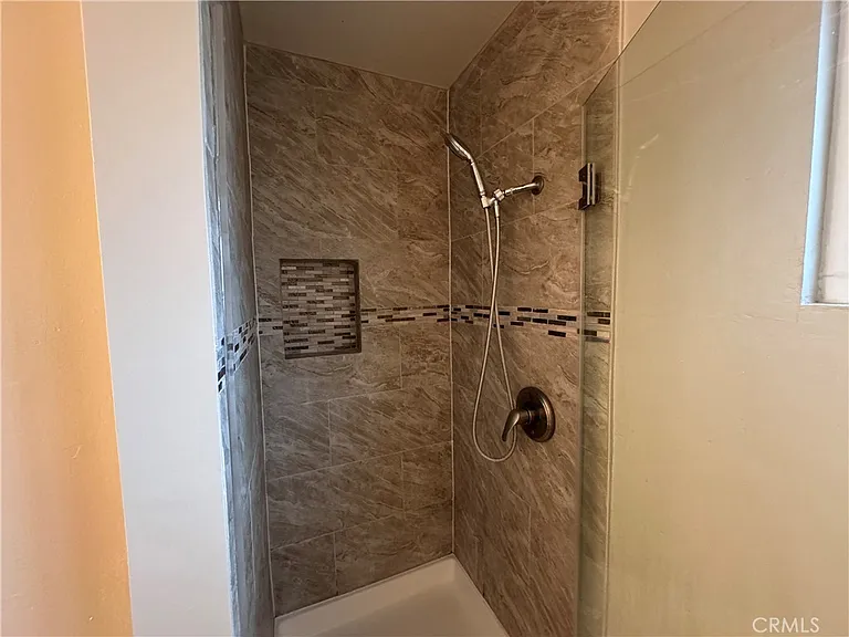 24614 Pennsylvania Ave — Photo 11