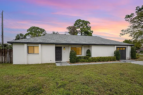 696 Las Palmas Way Photo 1